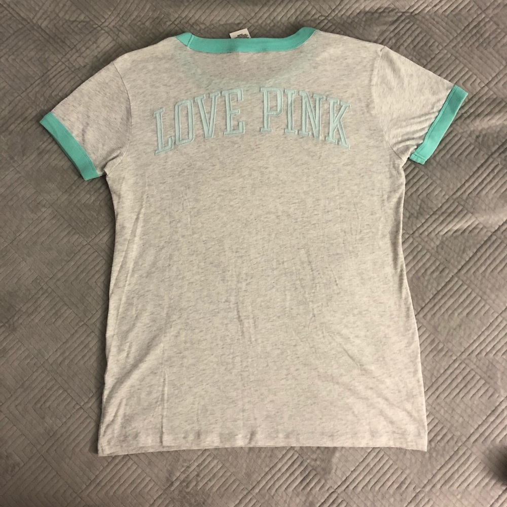 VS Pink tee